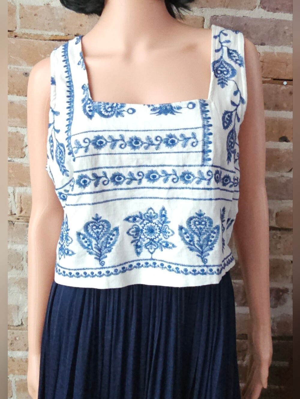 JOIE White & Blue Embroidered Crop Tank Top Size Large